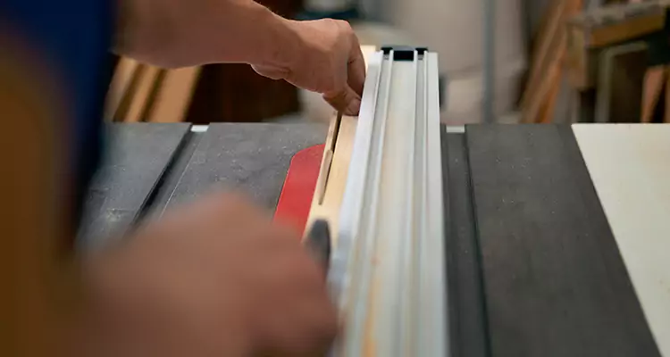 Bifold Door Seal Repair in Bellview, FL