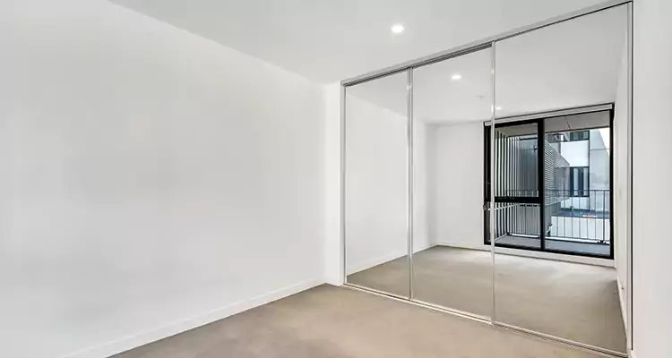 Why Homeowners Choose Us for Sliding Mirror Door Replacement in Bellview, FL