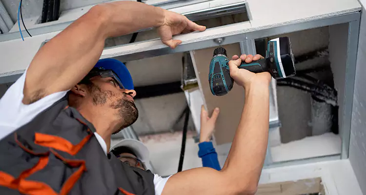 Emergency Overhead Door Repair in Bellview, FL